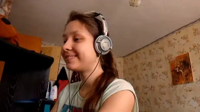 QutieDaSweet online show from September 2025 07:12:01 AM