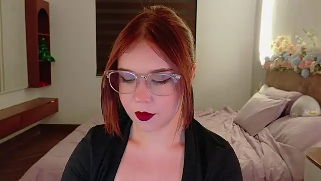Lilith Bonheur online show from May 2026 01:06:01 PM