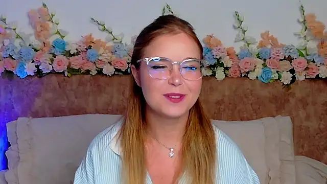 Lilith Bonheur online show from March 2026 01:31:02 PM