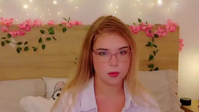 Lilith Bonheur online show from November 2025 10:21:02 PM