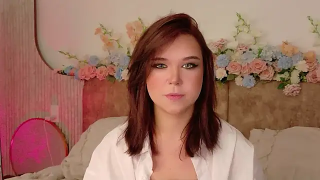 Lilith Bonheur online show from May 2026 01:20:01 AM