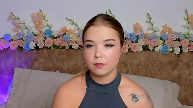 Lilith Bonheur online show from March 2026 01:11:02 PM