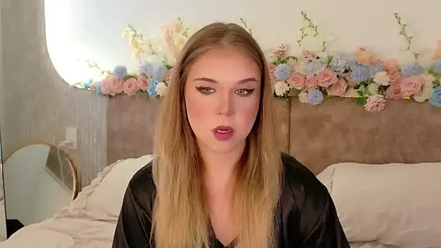 Lilith Bonheur online show from April 2026 12:53:01 AM