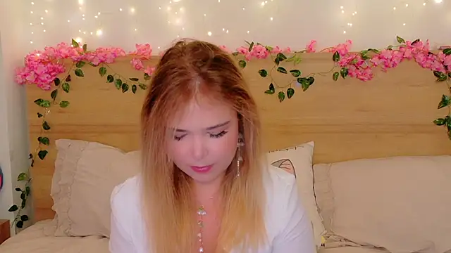 Lilith Bonheur online show from November 2025 10:03:02 PM