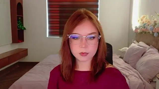Lilith Bonheur online show from May 2026 03:25:01 AM