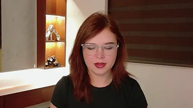 Snapshot of Lilith_Bonheur chatting on June 2026 08:14:01 PM Lilith Bonheur online show from June 2026 08:14:01 PM