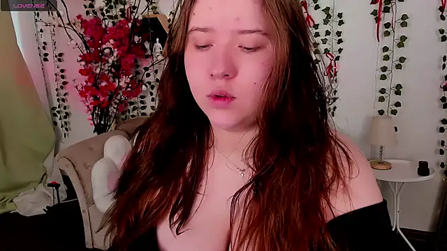 Selena Muse online show from April 2026 01:38:02 PM