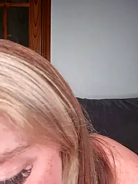 Snapshot of Just_peaches_not_cream chatting on September 2025 11:00:01 PM Just peaches not cream online show from September 2025 11:00:01 PM