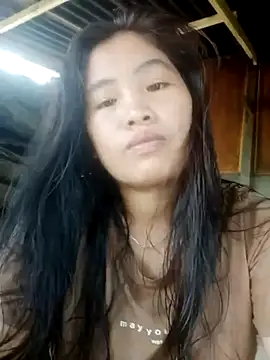 Luyen004 online show from October 2025 04:25:02 AM