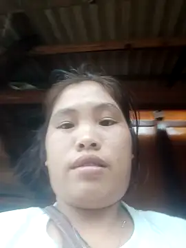 Luyen004 online show from October 2025 08:08:01 AM