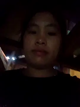 Luyen004 online show from September 2025 11:51:01 PM