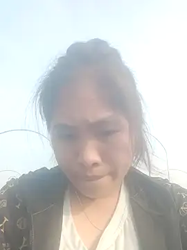 Luyen004 online show from November 2025 01:17:01 AM