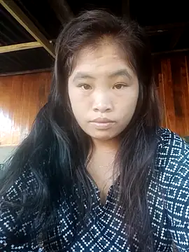 Luyen004 online show from October 2025 01:13:01 PM