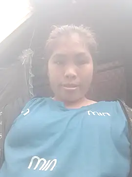 Luyen004 online show from January 2026 02:15:01 AM