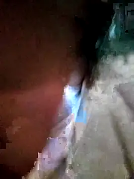 Luyen004 online show from April 2026 09:49:01 PM