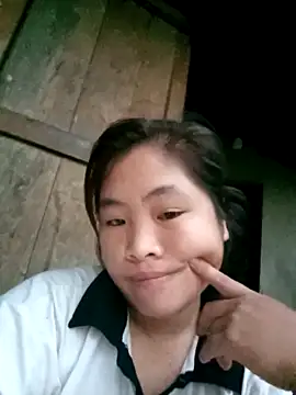 Luyen004 online show from April 2026 10:50:01 PM