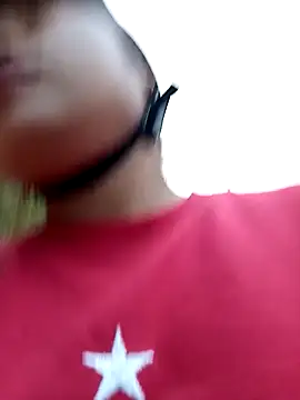 Luyen004 online show from March 2026 11:49:01 PM