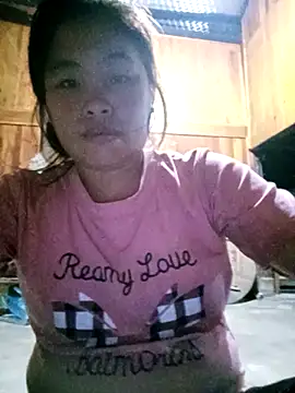 Luyen004 online show from March 2026 12:06:01 PM