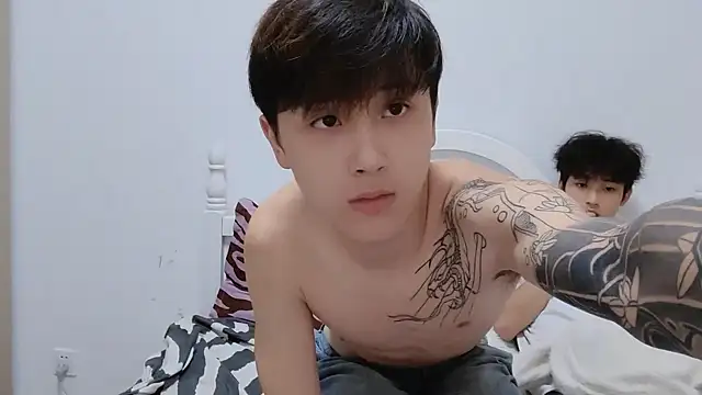 Snapshot of xiaoyi2563 chatting on October 2025 03:35:01 PM xiaoyi2563 online show from October 2025 03:35:01 PM