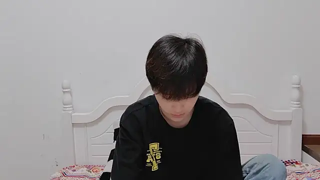 Snapshot of xiaoyi2563 chatting on October 2025 01:21:02 PM xiaoyi2563 online show from October 2025 01:21:02 PM