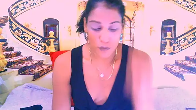 IndianSexcSmyle online show from April 2026 04:36:02 PM
