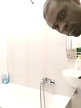 Kwasi-a online show from October 2025 04:19:02 PM
