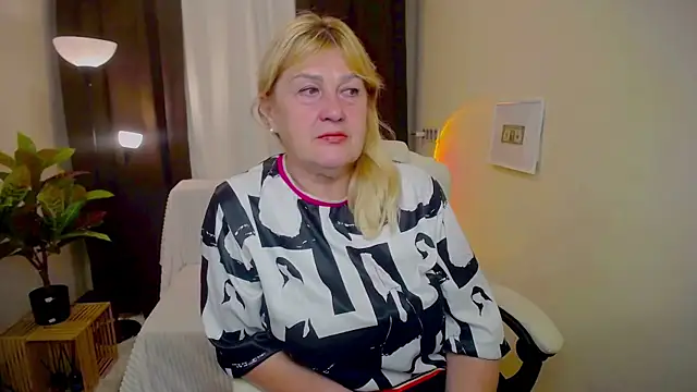 EmmaEllison online show from September 2025 12:05:01 PM