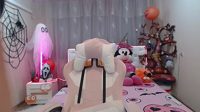 EmmaEllison online show from November 2025 07:22:02 AM