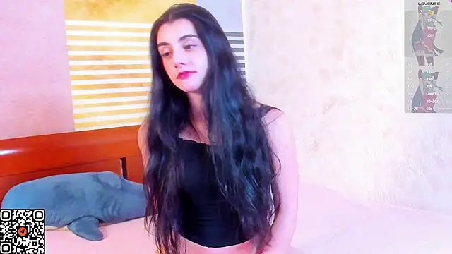 Snapshot of MelanieMooor chatting on December 2025 05:19:01 PM MelanieMooor online show from December 2025 05:19:01 PM