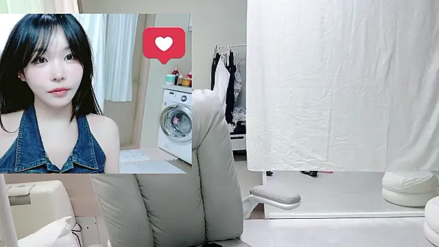 Snapshot of lengiiiii chatting on September 2025 06:08:01 AM lengiiiii online show from September 2025 06:08:01 AM