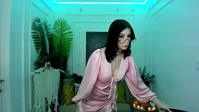 MeLLSawertyq online show from October 2025 07:15:01 PM