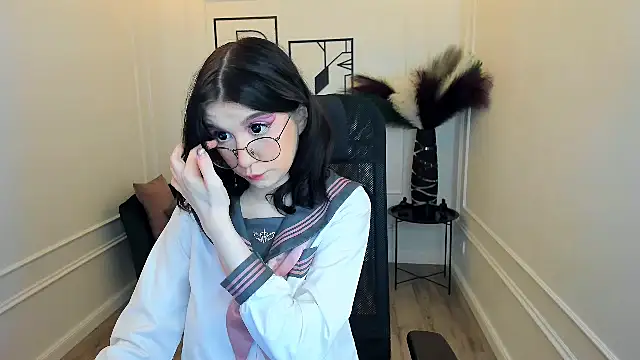 MeLLSawertyq online show from September 2025 12:55:01 PM