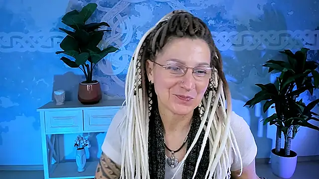 Snapshot of UmaSpace chatting on December 2025 05:13:01 AM UmaSpace online show from December 2025 05:13:01 AM