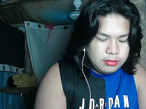 Huntrix2025 online show from April 2026 08:15:02 PM