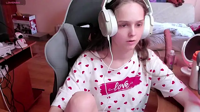 SharybbFace online show from April 2026 03:05:01 PM