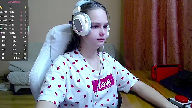 SharybbFace online show from November 2025 03:17:01 PM