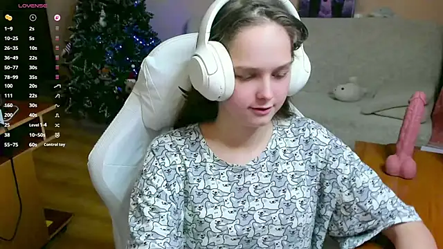 SharybbFace online show from November 2025 03:49:02 PM