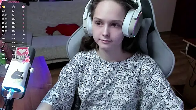 SharybbFace online show from February 2026 03:09:01 PM