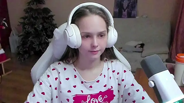 SharybbFace online show from December 2025 03:11:02 PM