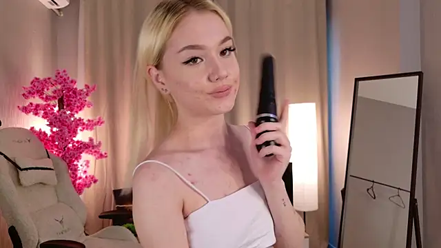 Flirty lee online show from October 2025 02:06:02 PM