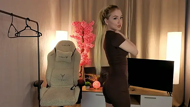 Flirty lee online show from October 2025 02:16:02 PM