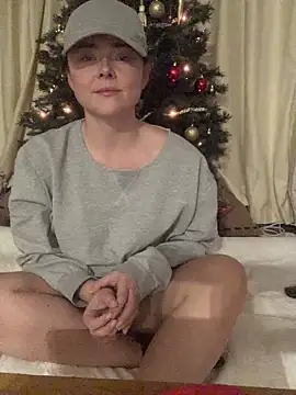 Mia Winters online show from December 2025 05:47:02 PM