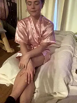 Mia Winters online show from November 2025 04:17:01 PM