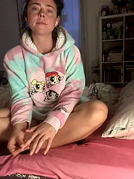 Mia Winters online show from October 2025 05:25:01 PM