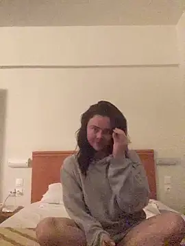 Mia Winters online show from April 2026 06:00:02 PM