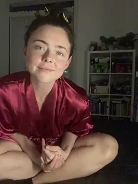 Mia Winters online show from November 2025 07:18:02 PM