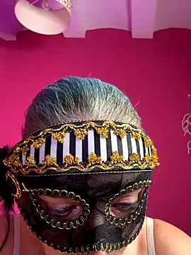 Rosabraguitas online show from October 2025 08:08:02 PM