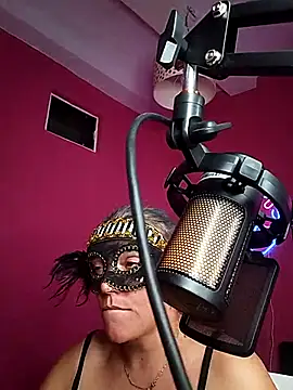 Rosabraguitas online show from November 2025 08:45:01 PM
