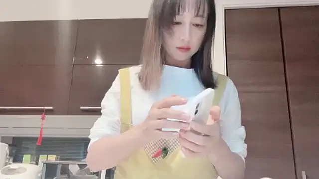 RIjiejie2 online show from October 2025 02:28:01 PM
