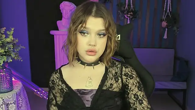 Snapshot of KiraRid chatting on September 2025 04:22:02 PM KiraRid online show from September 2025 04:22:02 PM